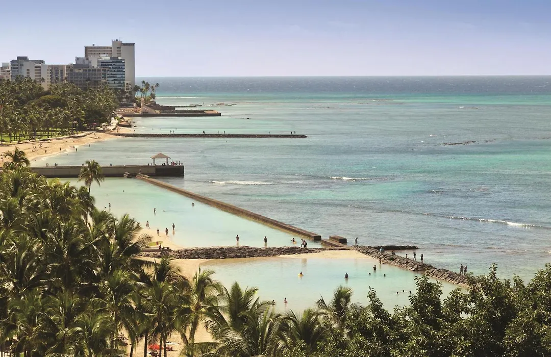 Hyatt Regency Waikiki Beach Resort & Spa-1